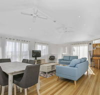 SEAVIEW - ocean views from a modern townhouse - Accommodation Port Macquarie