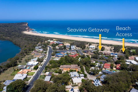 Seaview Getaway - Accommodation Port Macquarie 2