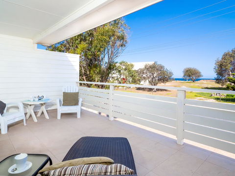 Seaview Getaway - Accommodation Port Macquarie 1