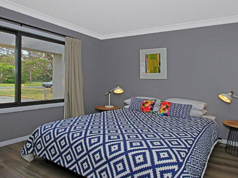 Shady Palms - Modern Beach House With Studio - Accommodation Port Macquarie 3