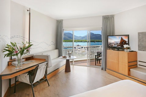 Shangri-La Hotel, The Marina, Cairns - Accommodation Port Macquarie 1