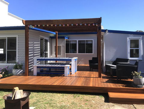 Shellharbour Beach Cottage - Walk Onto Patrolled Beach With Flags In Summer - Accommodation Port Macquarie 0