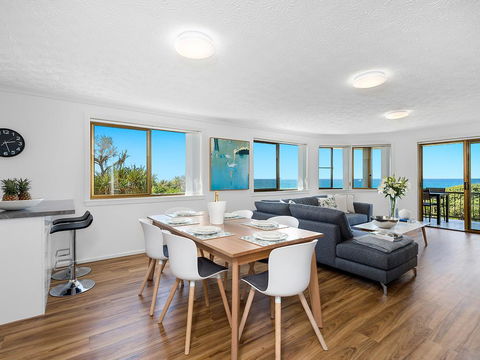 Shoreline Six With Ocean Views To See The Whales - Accommodation Port Macquarie 3
