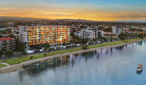 Silvershore Apartments On The Broadwater - Accommodation Port Macquarie 0