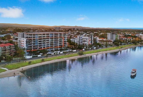 Silvershore Apartments On The Broadwater - Accommodation Port Macquarie 1