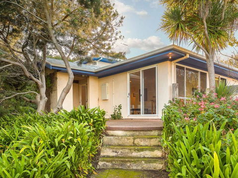 Sky Mirror Cottage - Accommodation Port Macquarie 0