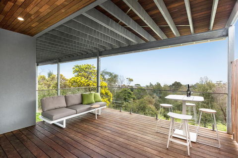 Skyluxe Luxury Retreat With Water Views And Deluxe Interior From Every Room - Accommodation Port Macquarie 2