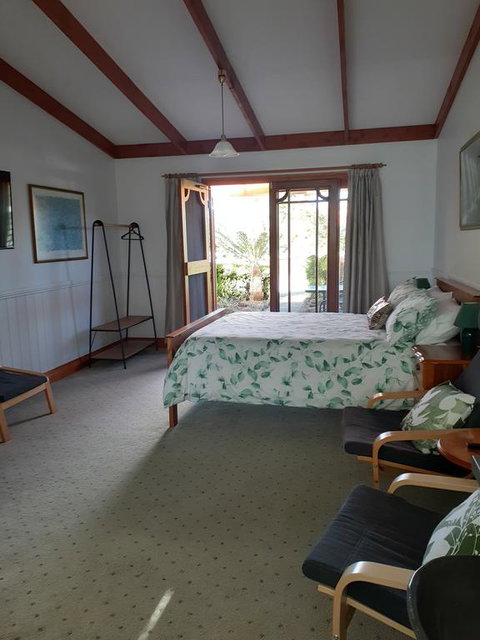 Sleepy Hollow Hideout (Hidout 2) - Accommodation Port Macquarie 2