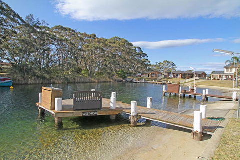Snapper Lodge Waterfront - Accommodation Port Macquarie 0