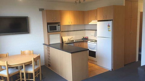 Snow Ski Apartments 24 - Accommodation Port Macquarie 3