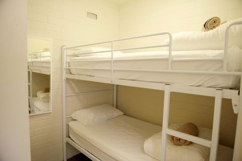 Snow Ski Apartments 27 - Accommodation Port Macquarie 2