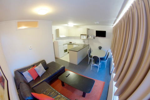Snow Ski Apartments 27 - Accommodation Port Macquarie 1