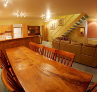 Snow Ski Apartments 41 - Accommodation Port Macquarie