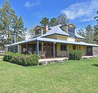 Soldiers Cottage picturebook vineyard home - Accommodation Port Macquarie