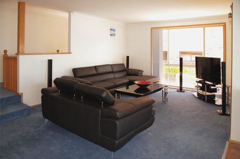 Soldiers Point Road, 50 - Accommodation Port Macquarie 3
