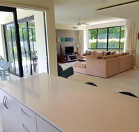 SONOMA - On the river - Accommodation Port Macquarie