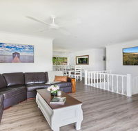 Sounds by the Sea - open plan living metres to beach - Accommodation Port Macquarie