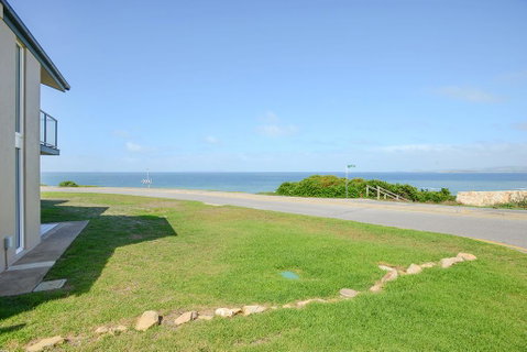 South Seas Beachfront Apartments - Accommodation Port Macquarie 1