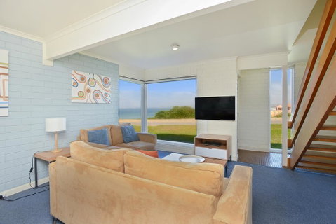 South Seas Beachfront Apartments - Accommodation Port Macquarie 3