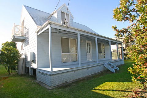 South Sussex's Blue Cottage - Accommodation Port Macquarie 1