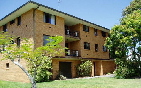 Spacious 2 Bedroom Beach Side Apartment - Close To Shopping Centre With Coles, Health Food Shop, Sushi, Pizza, Cafes, Hairdresse - Accommodation Port Macquarie 1
