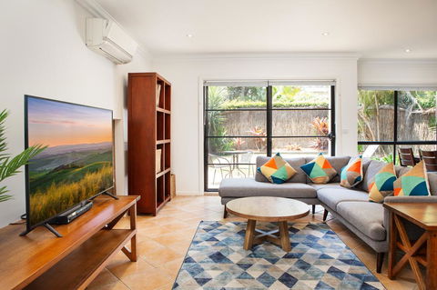 Spacious Home In The Heart Of Avalon Beach - Accommodation Port Macquarie 0