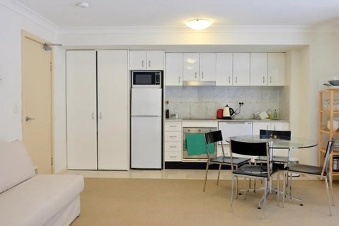 Spacious Studio By The Beach In Manly - Accommodation Port Macquarie 1
