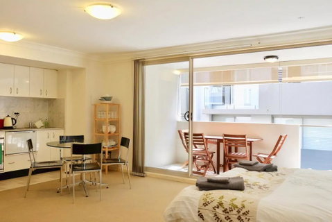 Spacious Studio By The Beach In Manly - Accommodation Port Macquarie 0