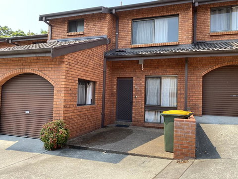 Spacious Townhouse In Wollongong - Accommodation Port Macquarie 3