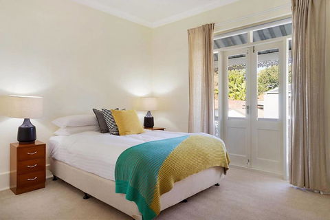 Spacious Victorian With Harbour View Terrace - Accommodation Port Macquarie 1