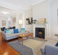 Spacious Victorian With Harbour View Terrace - Accommodation Port Macquarie