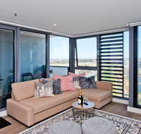 Spectacular Private Balcony Views with Pool - Accommodation Port Macquarie