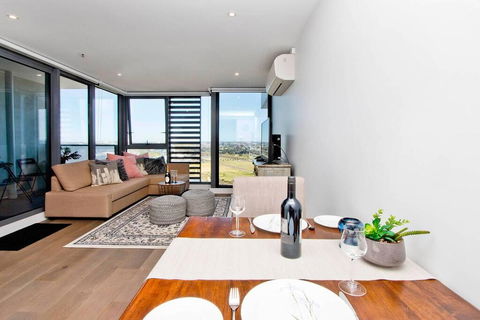 Spectacular Private Balcony Views With Pool - Accommodation Port Macquarie 3