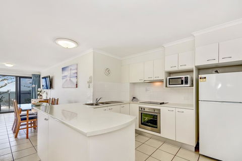 SPIN13- ESCAPE TO MOOLOOLABA - Accommodation Port Macquarie 2