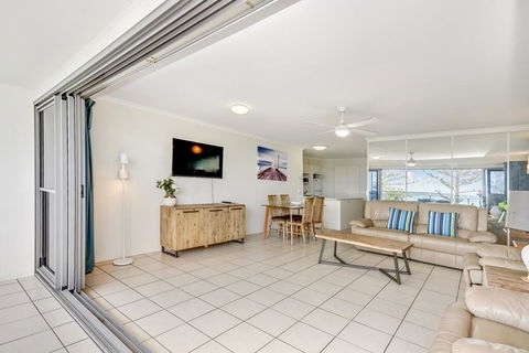 SPIN13- ESCAPE TO MOOLOOLABA - Accommodation Port Macquarie 1