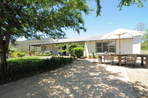 Spring Grove Dairy - Picturesque Views! - Accommodation Port Macquarie 0
