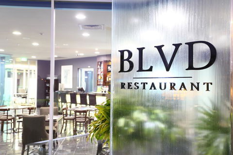Springfield Lakes Boutique Hotel - Accommodation Port Macquarie 3