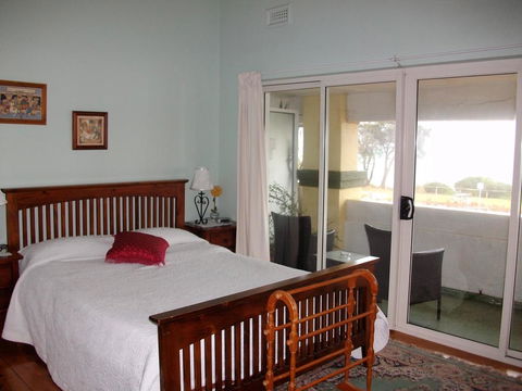 Stella's Dromana Hotel - Accommodation Port Macquarie 2
