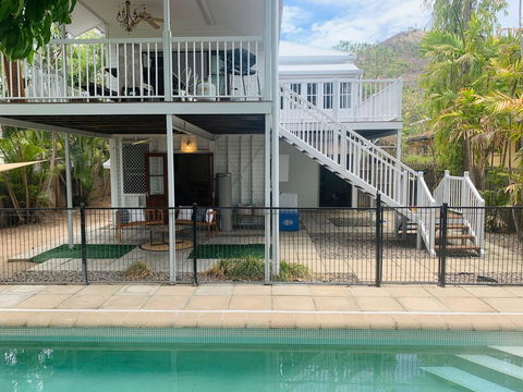 Stranded? Nowhere To Stay? Sanitised Apartment, Sleeps 4, Netflix, Wifi, Pool - Accommodation Port Macquarie 2