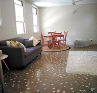 Stranded Nowhere to Stay Sanitised Apartment Sleeps 4 Netflix Wifi Pool - Accommodation Port Macquarie