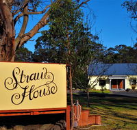 Straw House B and B - Accommodation Port Macquarie