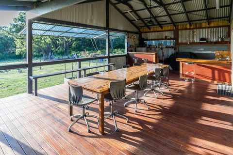 Studio 165 Hidden Gem On 50 Acres With Bay Views - Accommodation Port Macquarie 2