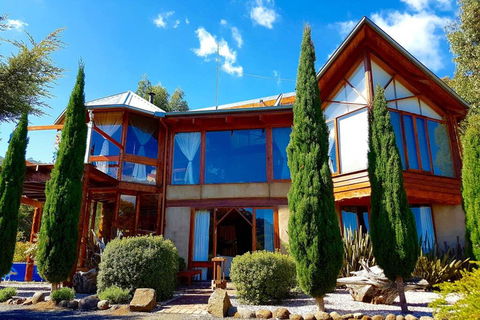 STUNNING HOME WITH AMAZING VIEWS - Just 20 Mins To The City And Only 10 To MONA! - Accommodation Port Macquarie 3