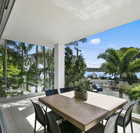Stunning Riverfront Apartment in Noosaville - Unit 2 Wai Cocos 215 Gympie Terrace - Accommodation Port Macquarie