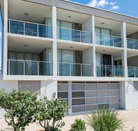 Stunning surfside apartment - Boyd St Woorim - Accommodation Port Macquarie