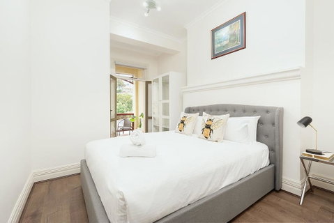 STUNNING SYDNEY HOME 10 - Accommodation Port Macquarie 2
