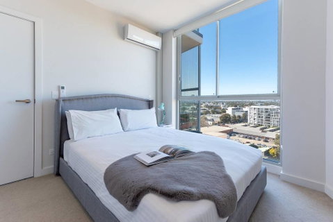 Stunning Urban Apt Wt Parking Near CBD & Airport - Accommodation Port Macquarie 1