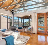 STUNNING WATERFRONT ESCAPE AT DALEYS POINT - Accommodation Port Macquarie