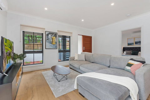 Style, Comfort And Convenience - Accommodation Port Macquarie 3