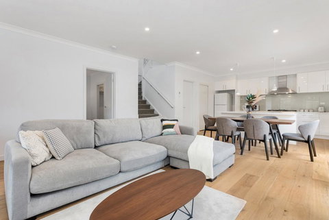 Style, Comfort And Convenience - Accommodation Port Macquarie 0